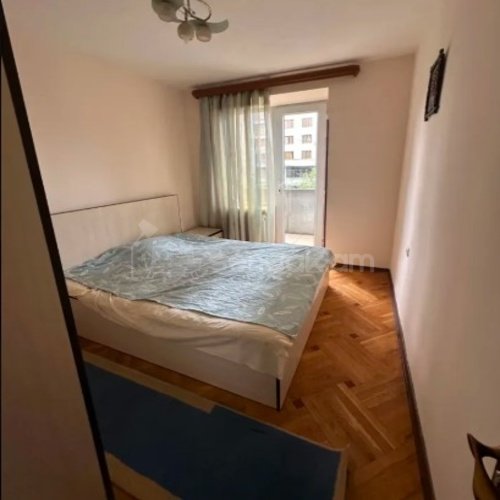 3 Սենյականոց Բնակարան Քարե Շենքում, 77քմ, 3/5 հարկ, Կապիտալ Վերանորոգված, Կահավորված, Արևկող