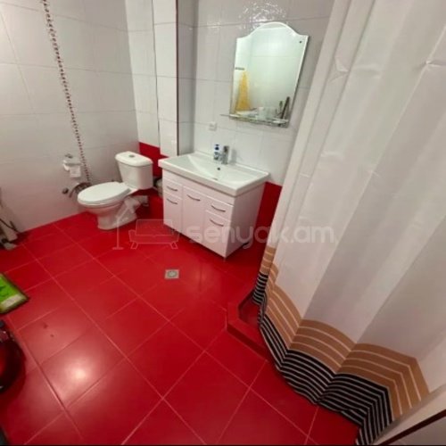 3 Սենյականոց Բնակարան Քարե Շենքում, 77քմ, 3/5 հարկ, Կապիտալ Վերանորոգված, Կահավորված, Արևկող