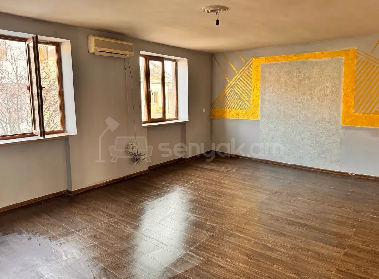 6 Սենյականոց Սեփական Տուն, 240քմ, Կոսմետիկ Վերանորոգված, Ավտոտնակով