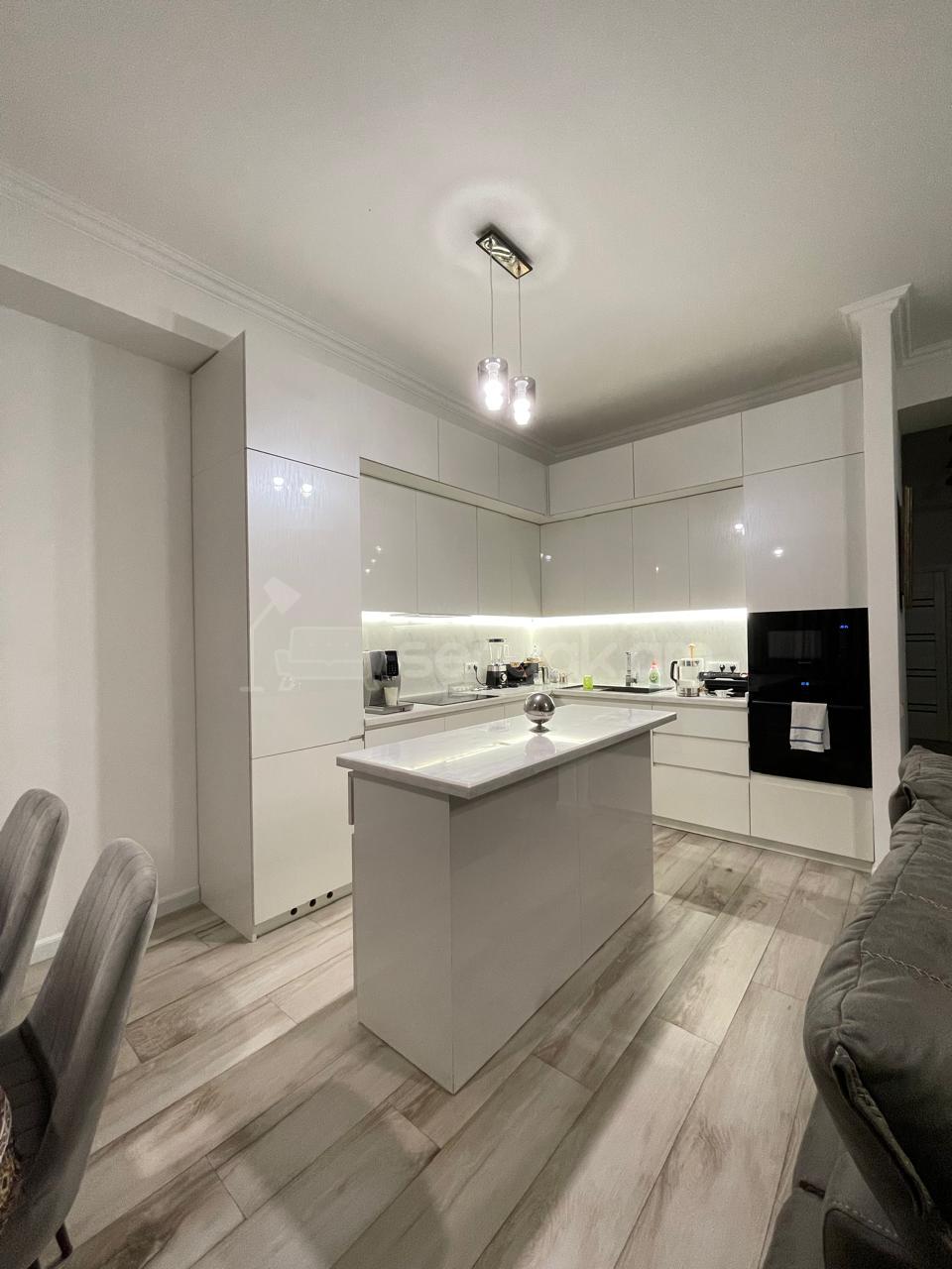 3 Սենյականոց Բնակարան Նորակառույցում, 95քմ, 9/12 հարկ, Կապիտալ Վերանորոգված