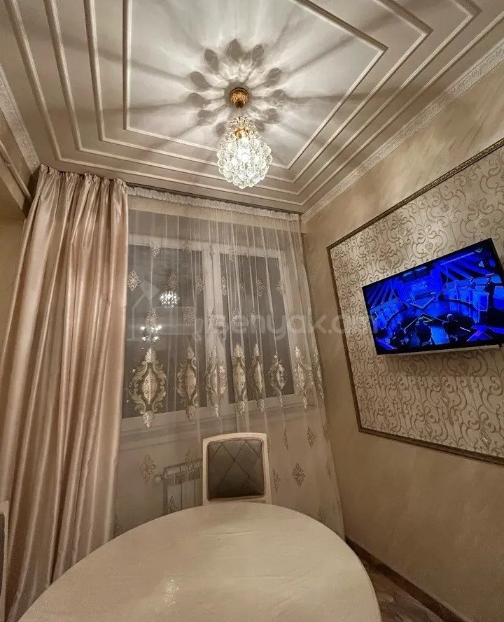 3 Սենյականոց Բնակարան Քարե Շենքում, 93քմ, 5/5 հարկ, Դիզայներական Վերանորոգված