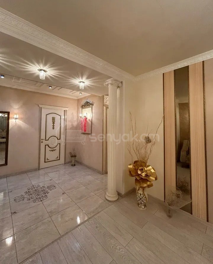 3 Սենյականոց Բնակարան Քարե Շենքում, 93քմ, 5/5 հարկ, Դիզայներական Վերանորոգված