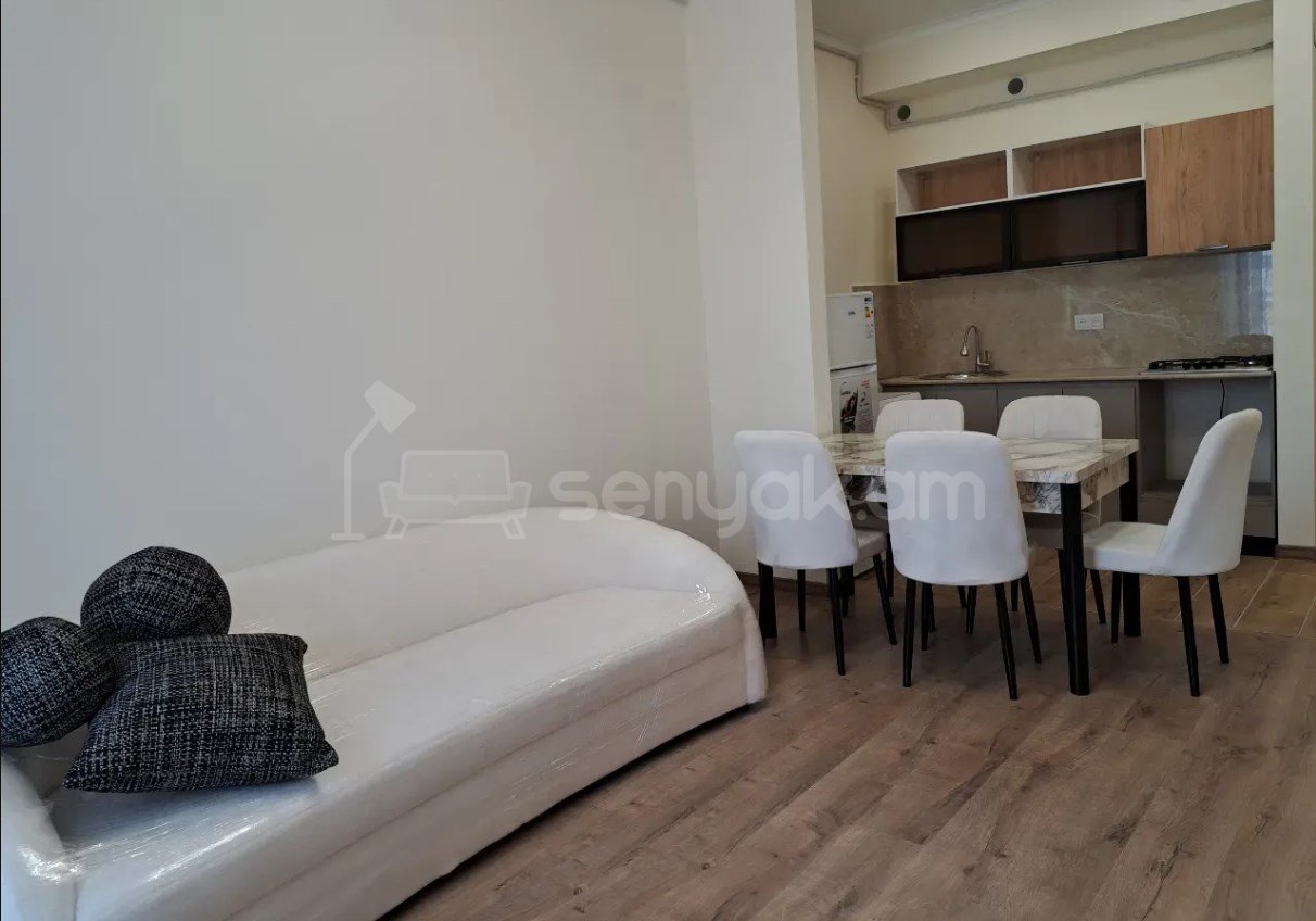 2 Սենյականոց Բնակարան Նորակառույցում, 45քմ, 5/14 հարկ, Կապիտալ Վերանորոգված, Կահավորված