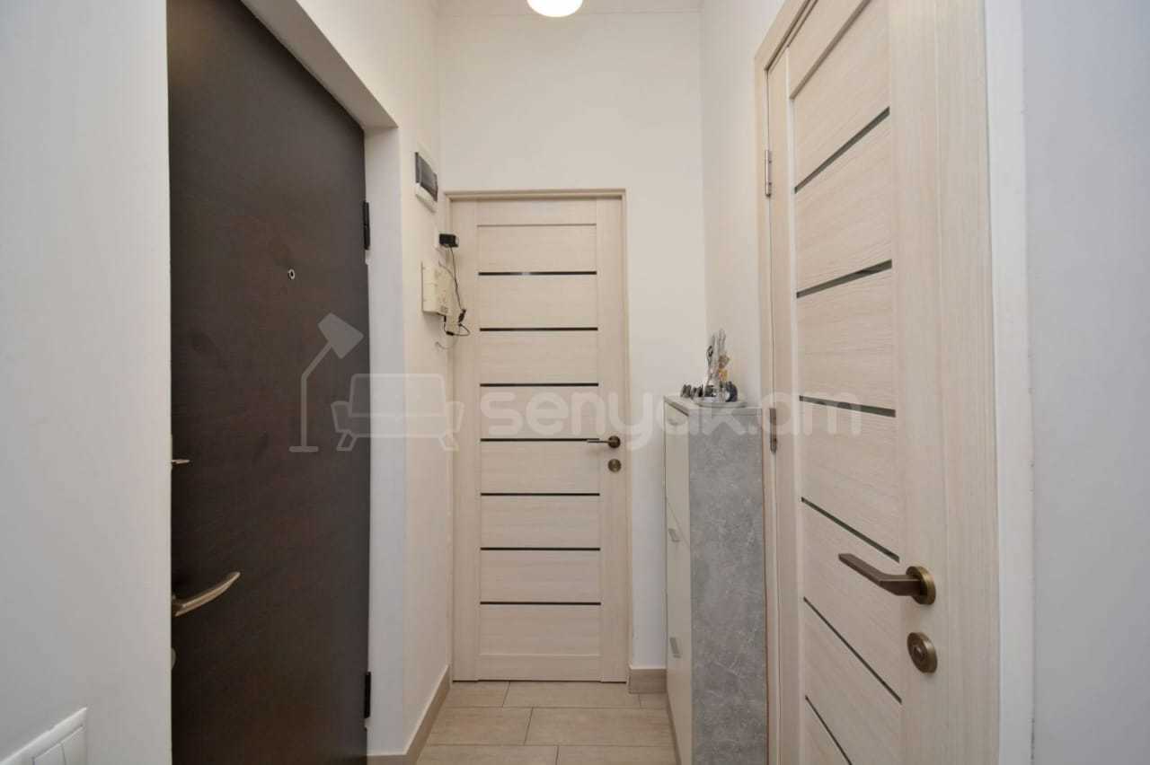 2 Սենյականոց Բնակարան Քարե Շենքում, 52քմ, 2/3 հարկ, Կապիտալ Վերանորոգված