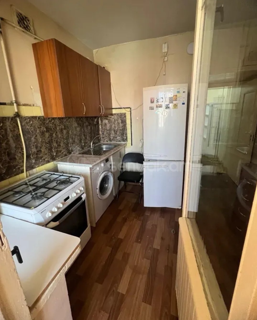 2 Սենյականոց Բնակարան Քարե Շենքում, 55քմ, 4/5 հարկ, Նորմալ Վիճակում, Կահավորված, Արևկող