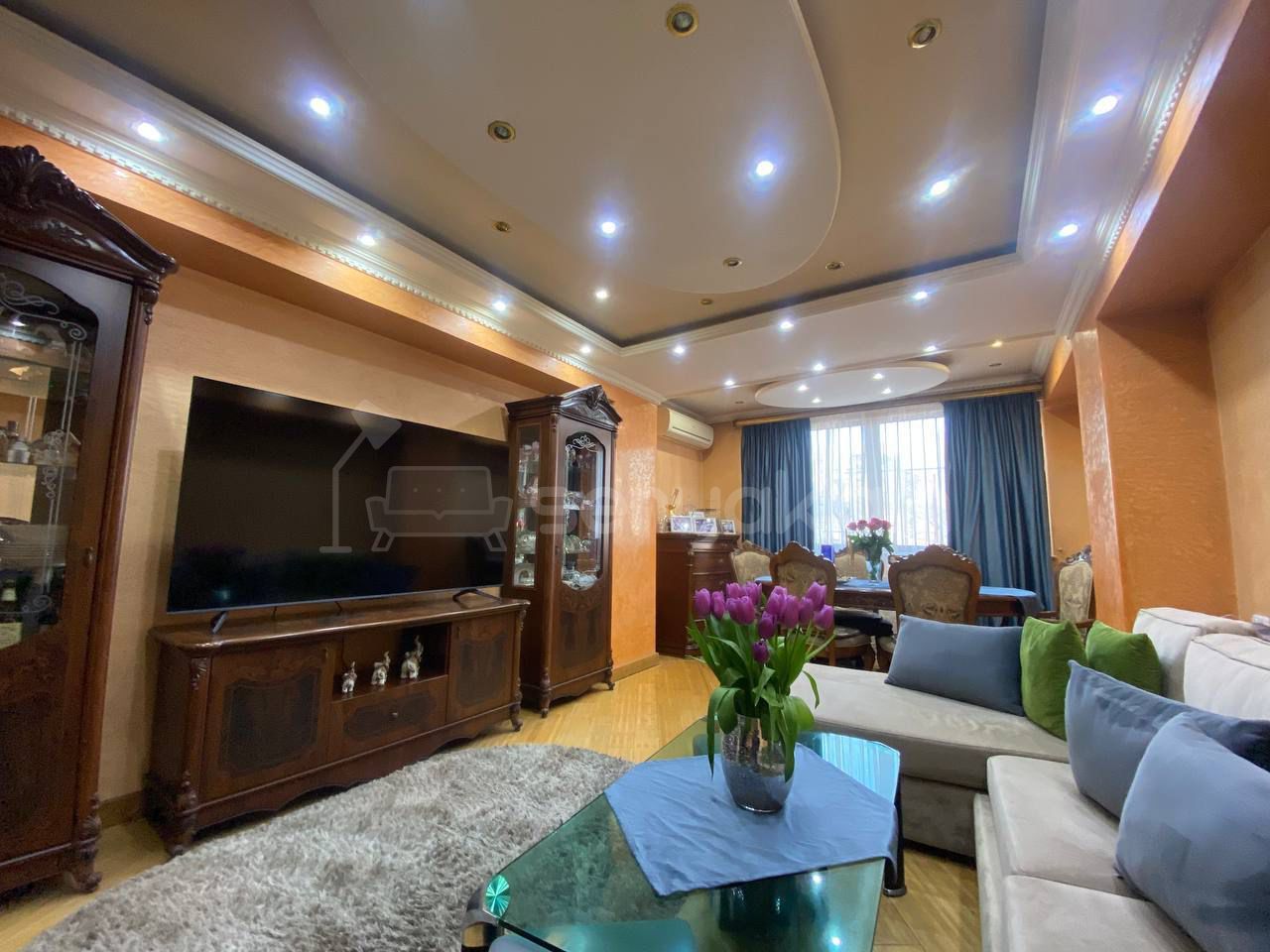 3 Սենյականոց Բնակարան, 92քմ, 2/10 հարկ, Կապիտալ Վերանորոգված