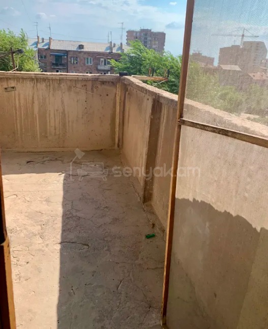 2 Սենյականոց Բնակարան, 63քմ, 3/12 հարկ, Պետական Վիճակում