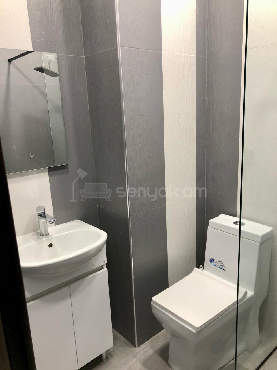 4 Սենյականոց Բնակարան, 110քմ, 11/18 հարկ, Դիզայներական Վերանորոգված, Կահավորված, Արևկող