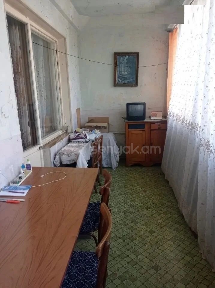 4 Սենյականոց Բնակարան, 91քմ, 3/9 հարկ, Պետական Վիճակում