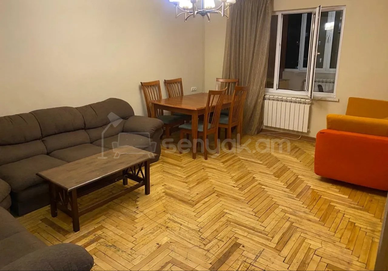3 Սենյականոց Բնակարան, 80քմ, 7/9 հարկ, Նորմալ Վիճակում, Կահավորված