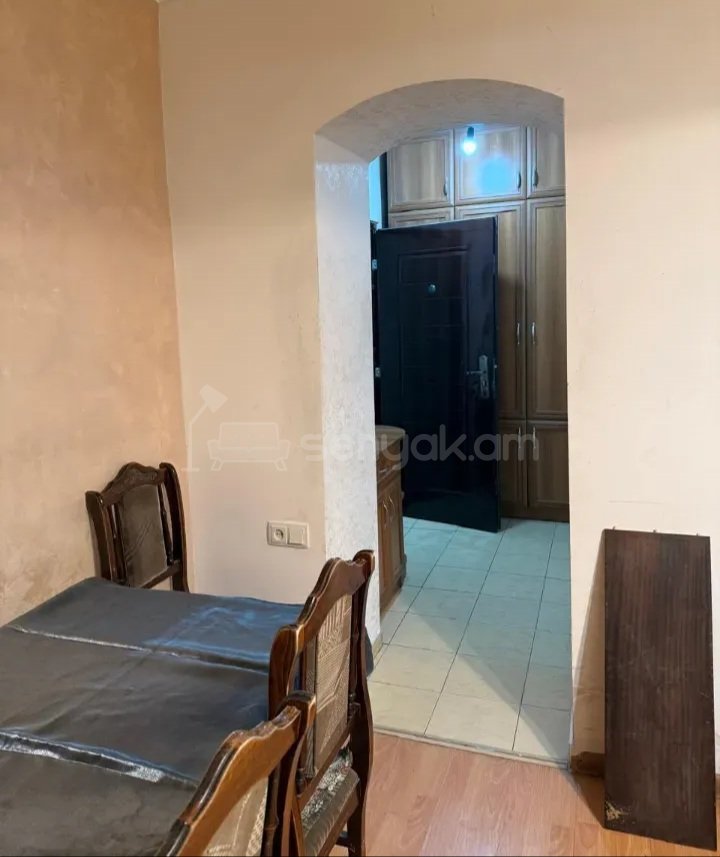 2 Սենյականոց Բնակարան Քարե Շենքում, 40քմ, 2/4 հարկ, Կապիտալ Վերանորոգված, Կահավորված
