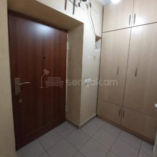 1 Սենյականոց Բնակարան Քարե Շենքում, 35քմ, 3/4 հարկ, Կապիտալ Վերանորոգված, Կահավորված, Արևկող