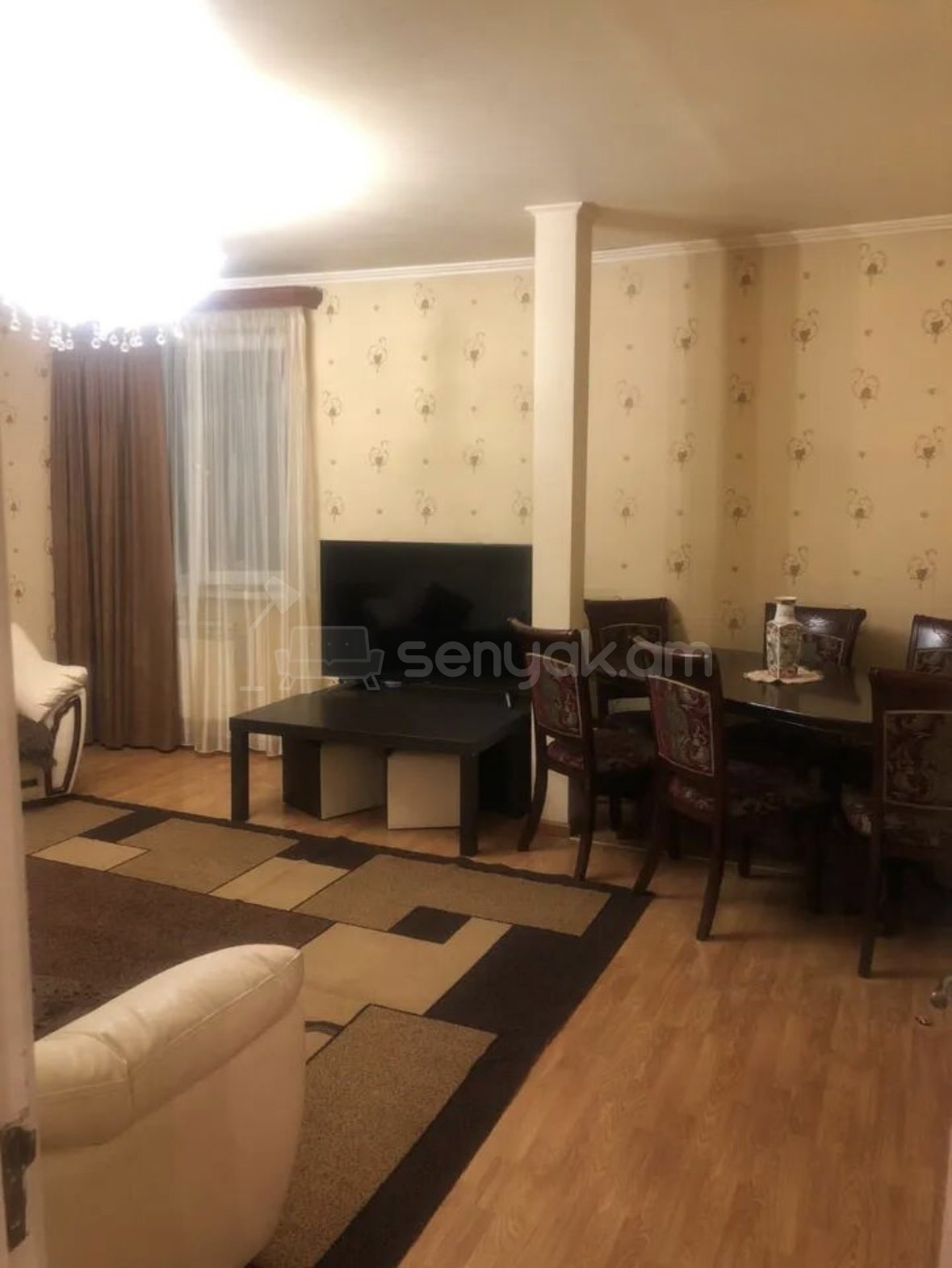 3 Սենյականոց Բնակարան Քարե Շենքում, 90քմ, 2/6 հարկ, Նորմալ Վիճակում