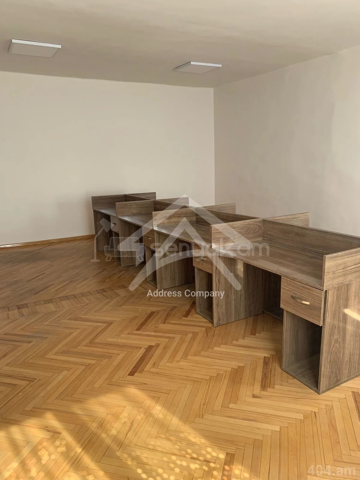 Օֆիսային Տարածք, 240քմ