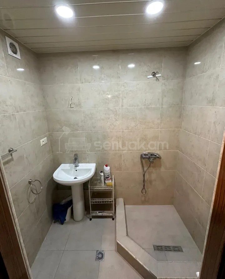2 Սենյականոց Բնակարան, 58քմ, 10/14 հարկ, Կոսմետիկ Վերանորոգված