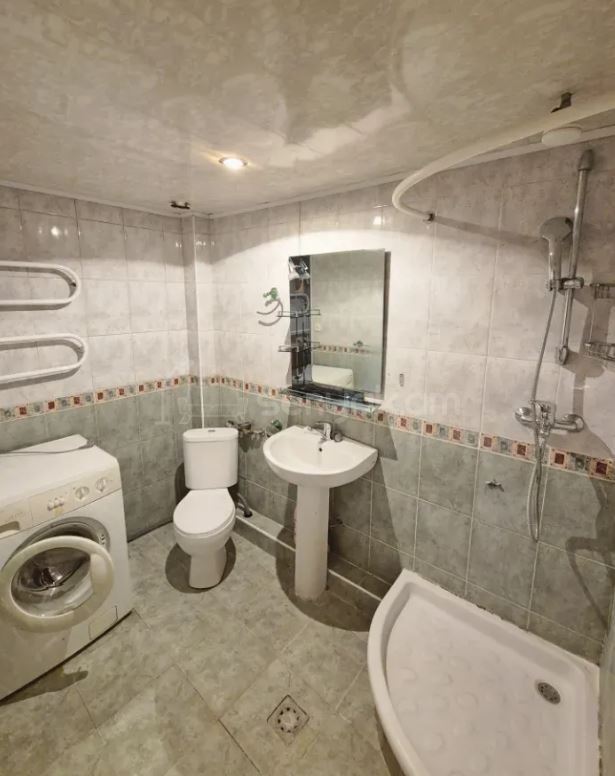 1 Սենյականոց Բնակարան Քարե Շենքում, 48քմ, 4/5 հարկ, Կոսմետիկ Վերանորոգված