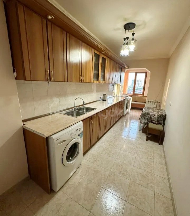 3 Սենյականոց Բնակարան, 85քմ, 6/9 հարկ, Կապիտալ Վերանորոգված, Կահավորված, Արևկող