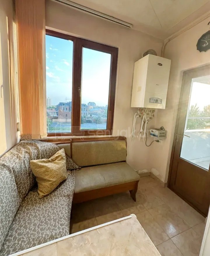 3 Սենյականոց Բնակարան, 85քմ, 6/9 հարկ, Կապիտալ Վերանորոգված, Կահավորված, Արևկող
