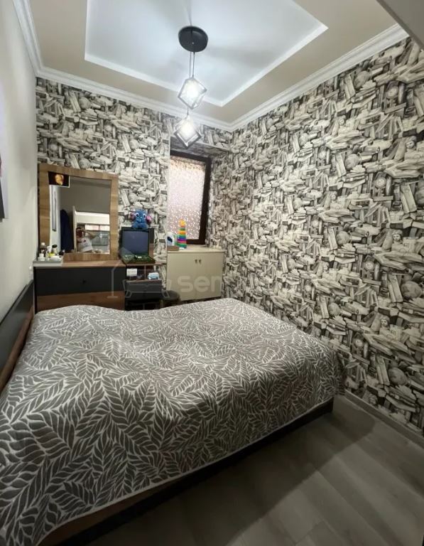 3 Սենյականոց Բնակարան Քարե Շենքում, 55քմ, 1/3 հարկ, Դիզայներական Վերանորոգված