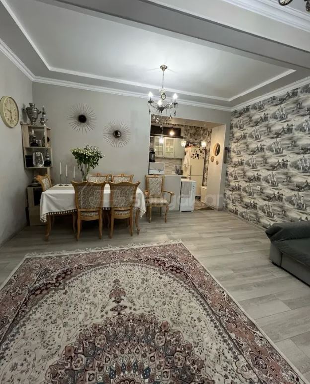 3 Սենյականոց Բնակարան Քարե Շենքում, 55քմ, 1/3 հարկ, Դիզայներական Վերանորոգված