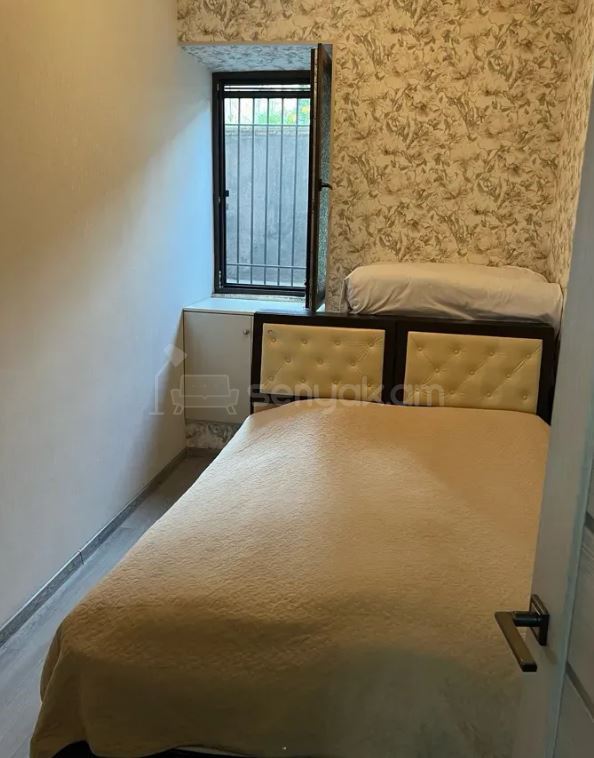 3 Սենյականոց Բնակարան Քարե Շենքում, 55քմ, 1/3 հարկ, Դիզայներական Վերանորոգված