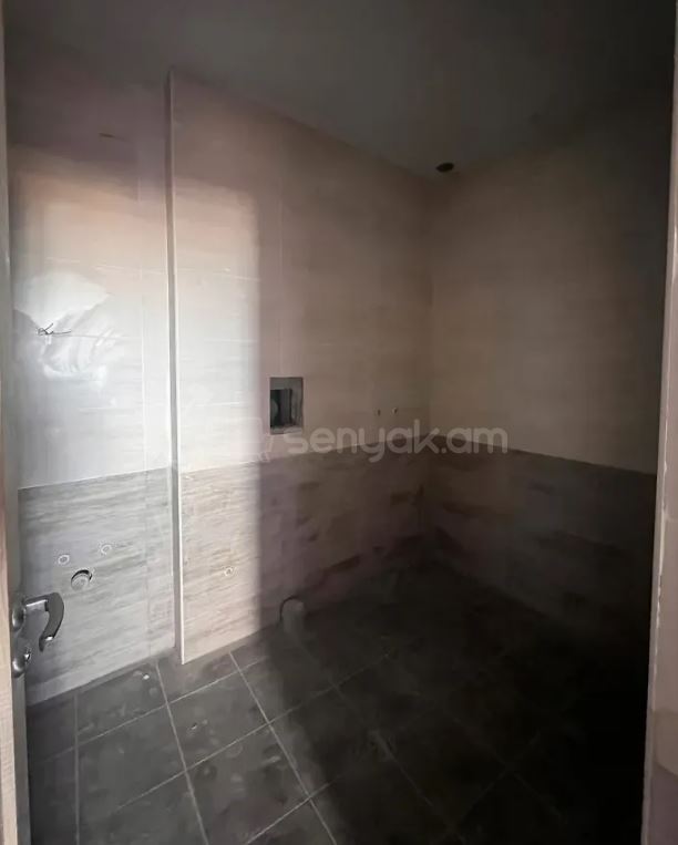 4 Սենյականոց Բնակարան Նորակառույցում, 122քմ, 9/15 հարկ, Կապիտալ Վերանորոգված