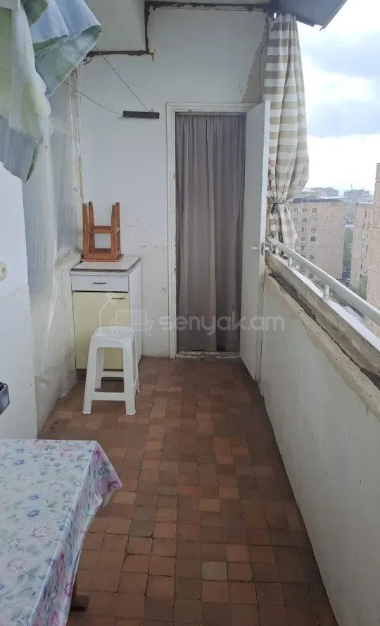 2 Սենյականոց Բնակարան, 82քմ, 8/12 հարկ, Նորմալ Վիճակում