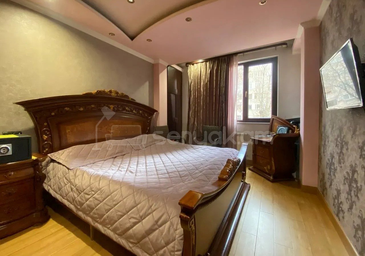 3 Սենյականոց Բնակարան, 92քմ, 2/10 հարկ, Կապիտալ Վերանորոգված