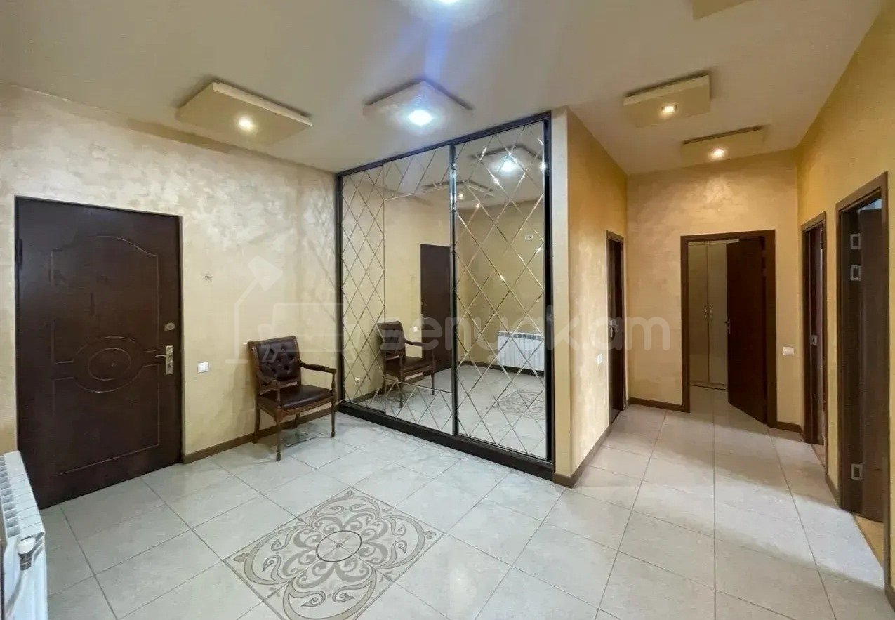 3 Սենյականոց Բնակարան Նորակառույցում, 112քմ, 13/16 հարկ, Կապիտալ Վերանորոգված