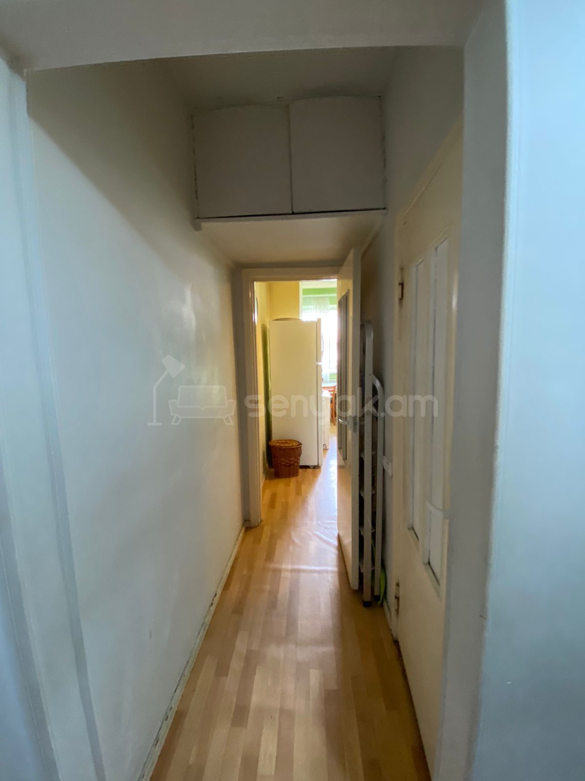 3 Սենյականոց Բնակարան Քարե Շենքում, 55քմ, 4/4 հարկ, Նորմալ Վիճակում