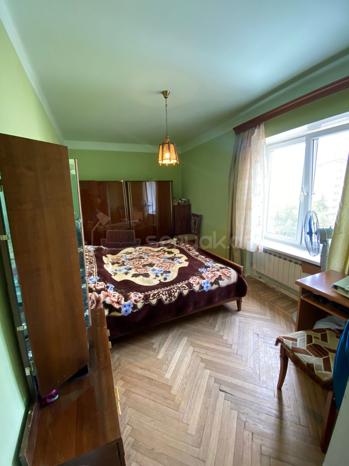 3 Սենյականոց Բնակարան Քարե Շենքում, 55քմ, 4/4 հարկ, Նորմալ Վիճակում