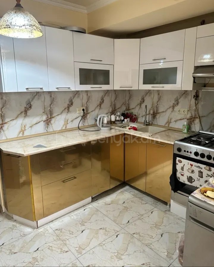 4 Սենյականոց Բնակարան, 110քմ, 8/10 հարկ, Կապիտալ Վերանորոգված