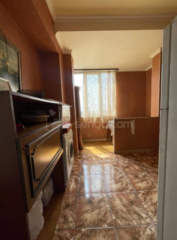 2 Սենյականոց Բնակարան, 48քմ, 5/9 հարկ, Կոսմետիկ Վերանորոգված, Կահավորված, Արևկող