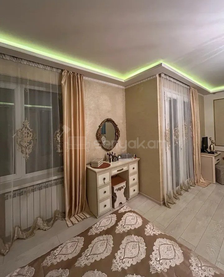 3 Սենյականոց Բնակարան Նորակառույց Քարե Շենքում, 93քմ, 5/5 հարկ, Կապիտալ Վերանորոգված