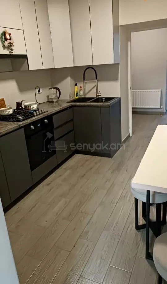 4 Սենյականոց Բնակարան, 87քմ, 1/9 հարկ, Կապիտալ Վերանորոգված