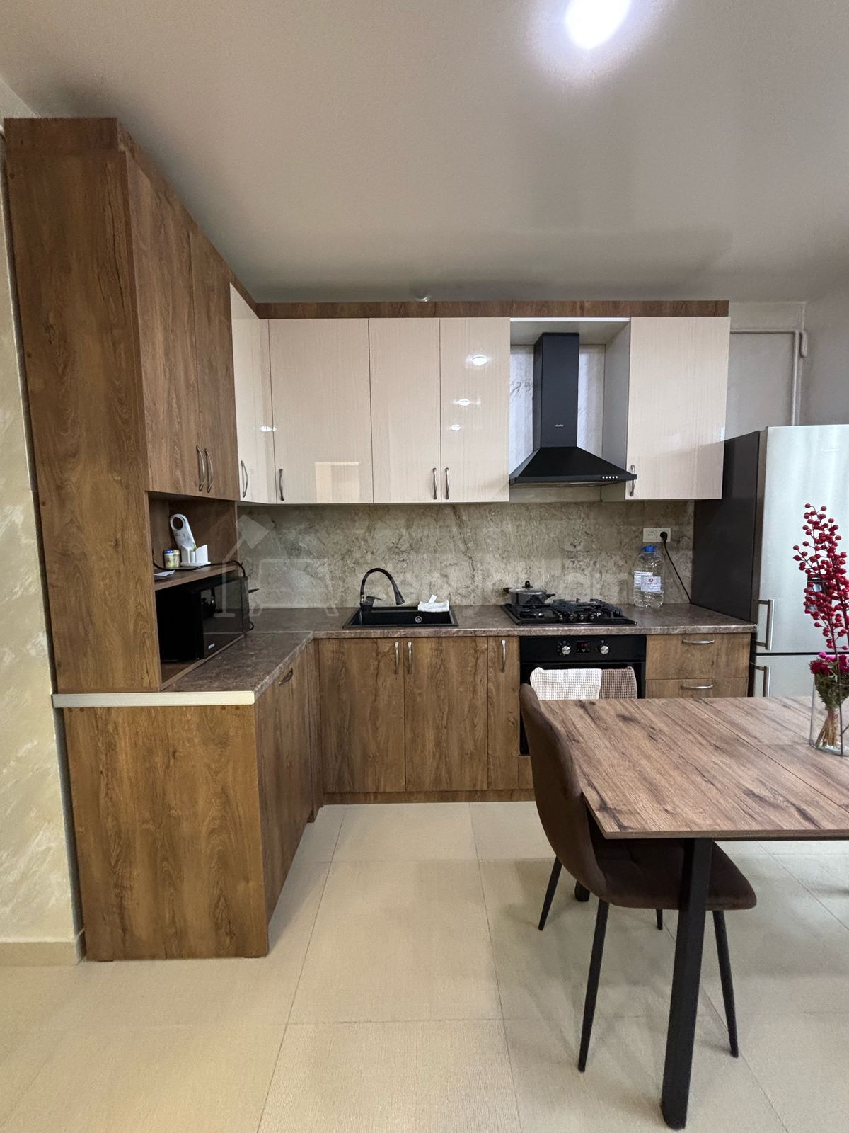 2 Սենյականոց Բնակարան, 45քմ, 9/9 հարկ, Կապիտալ Վերանորոգված, Կահավորված