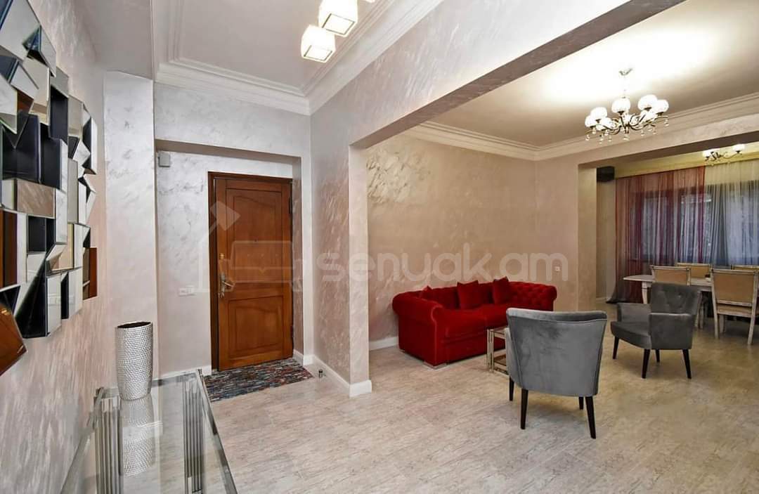 2 Սենյականոց Բնակարան Քարե Շենքում, 78քմ, 3/4 հարկ, Կապիտալ Վերանորոգված