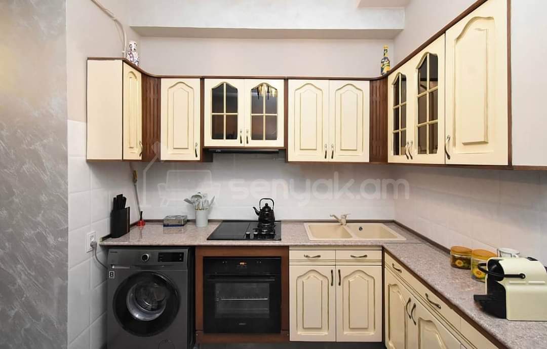 2 Սենյականոց Բնակարան Քարե Շենքում, 78քմ, 3/4 հարկ, Կապիտալ Վերանորոգված