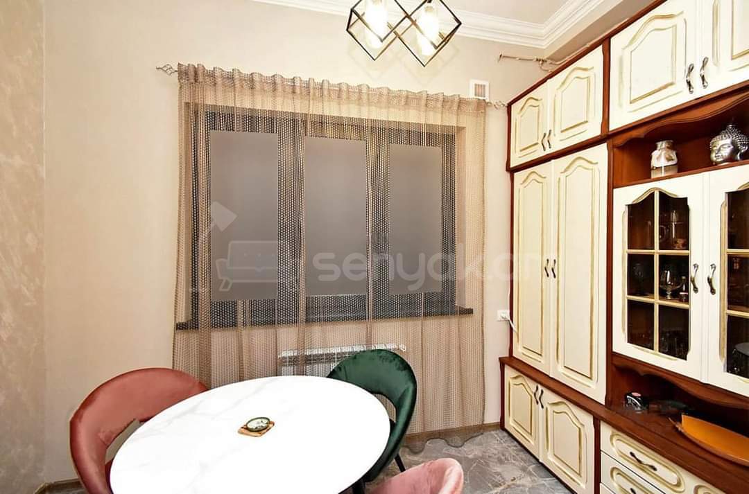 2 Սենյականոց Բնակարան Քարե Շենքում, 78քմ, 3/4 հարկ, Կապիտալ Վերանորոգված