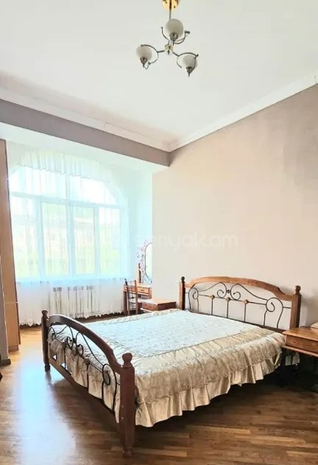 3 Սենյականոց Բնակարան Քարե Շենքում, 78քմ, 4/5 հարկ, Կապիտալ Վերանորոգված