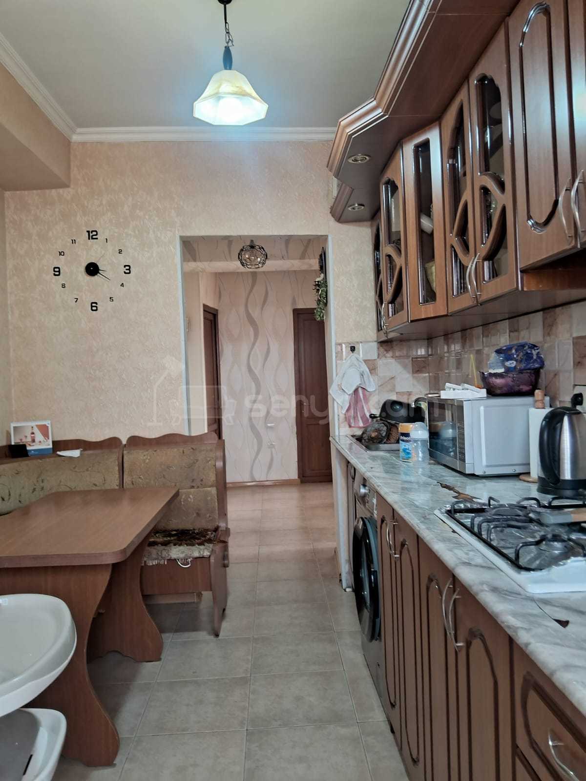 3 Սենյականոց Բնակարան, 79քմ, 13/14 հարկ, Նորմալ Վիճակում