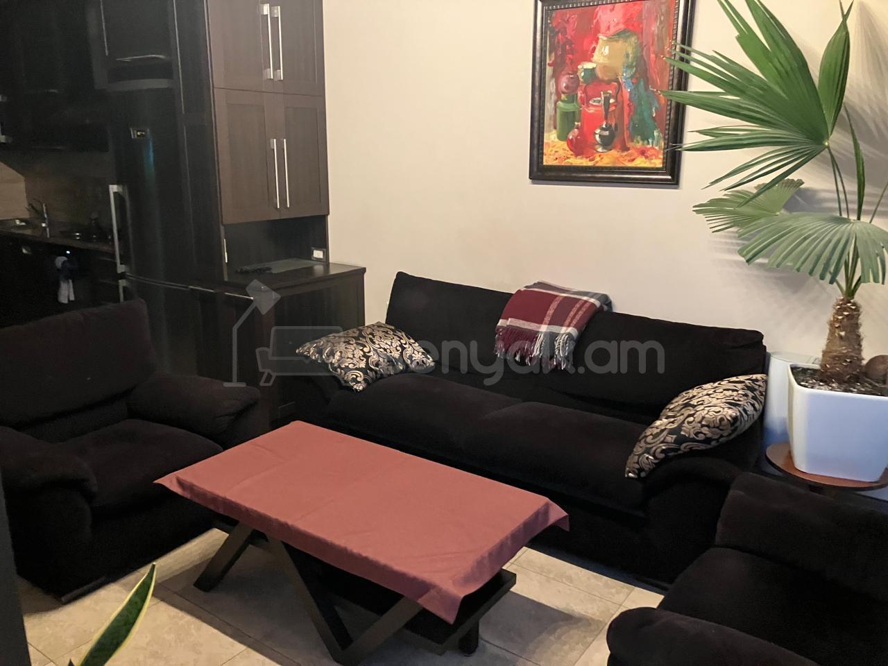 4 Սենյականոց Բնակարան Նորակառույցում, 93քմ, 5/17 հարկ, Կապիտալ Վերանորոգված, Կահավորված
