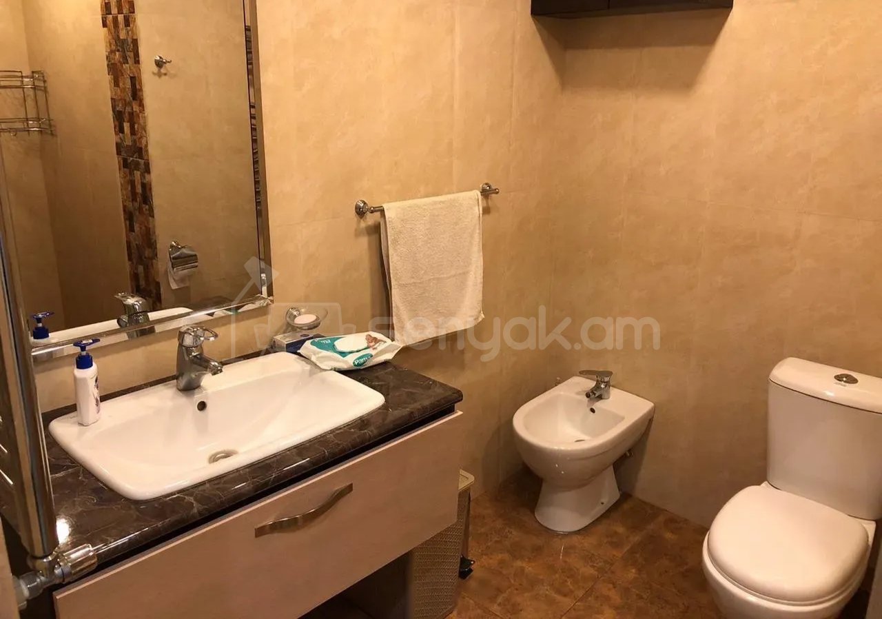 3 Սենյականոց Բնակարան, 78քմ, 8/12 հարկ, Կապիտալ Վերանորոգված