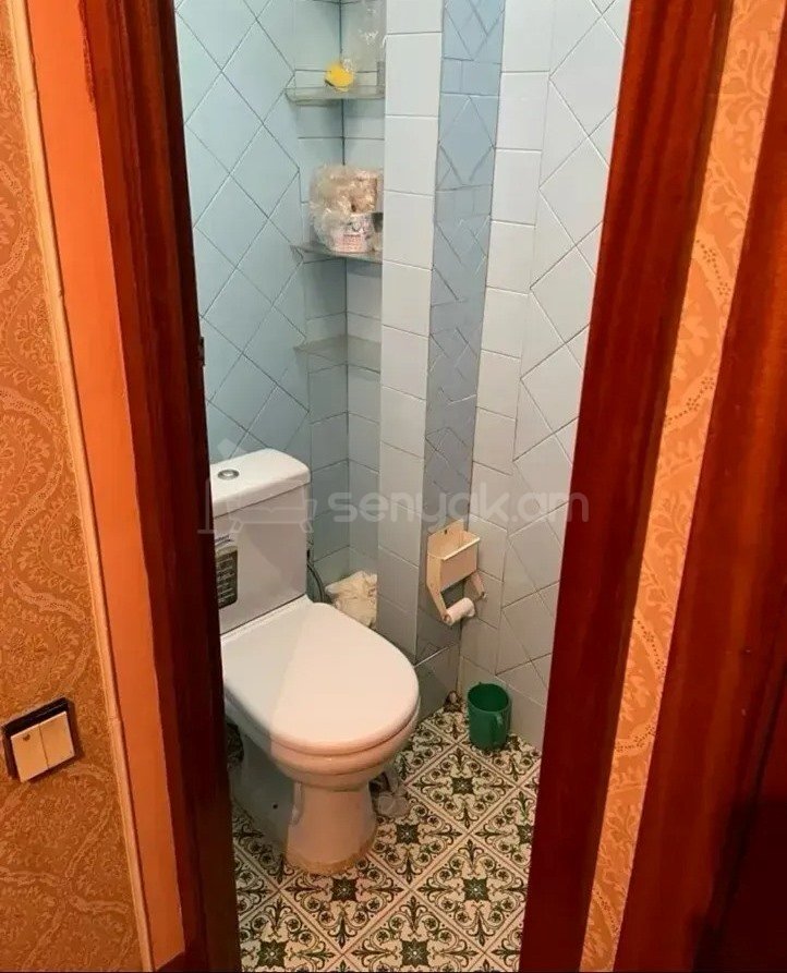 3 Սենյականոց Բնակարան Քարե Շենքում, 92քմ, 3/6 հարկ, Պետական Վիճակում