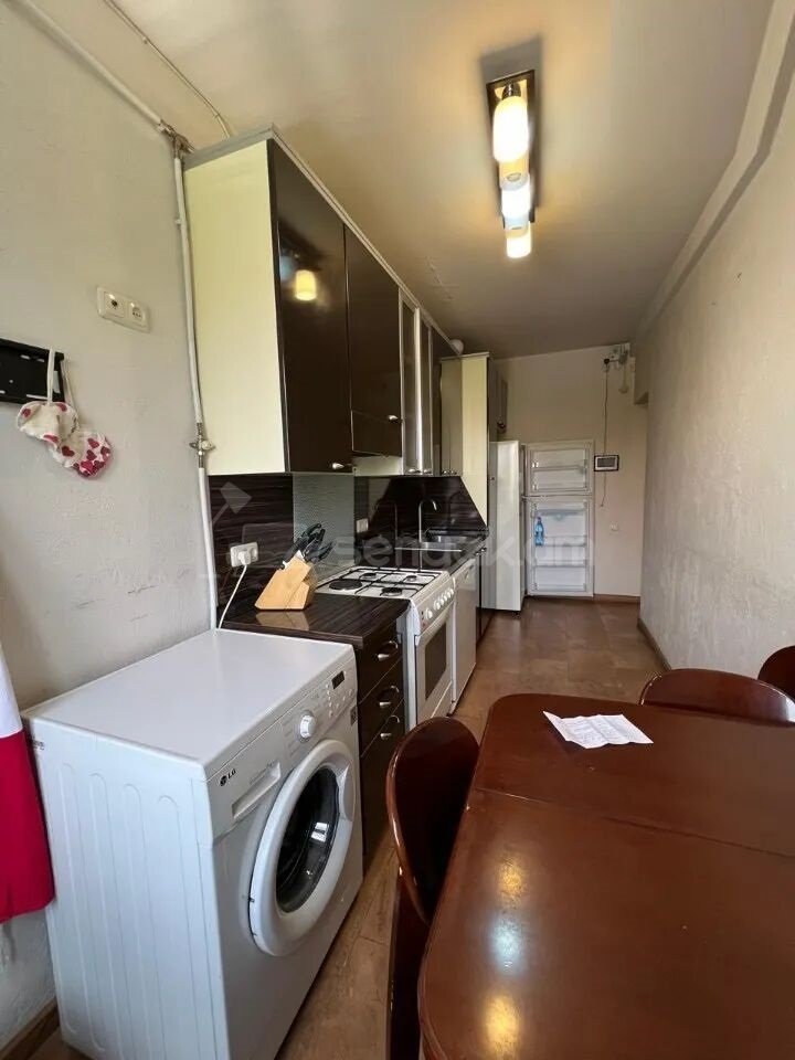 3 Սենյականոց Բնակարան, 72քմ, 8/9 հարկ, Կապիտալ Վերանորոգված