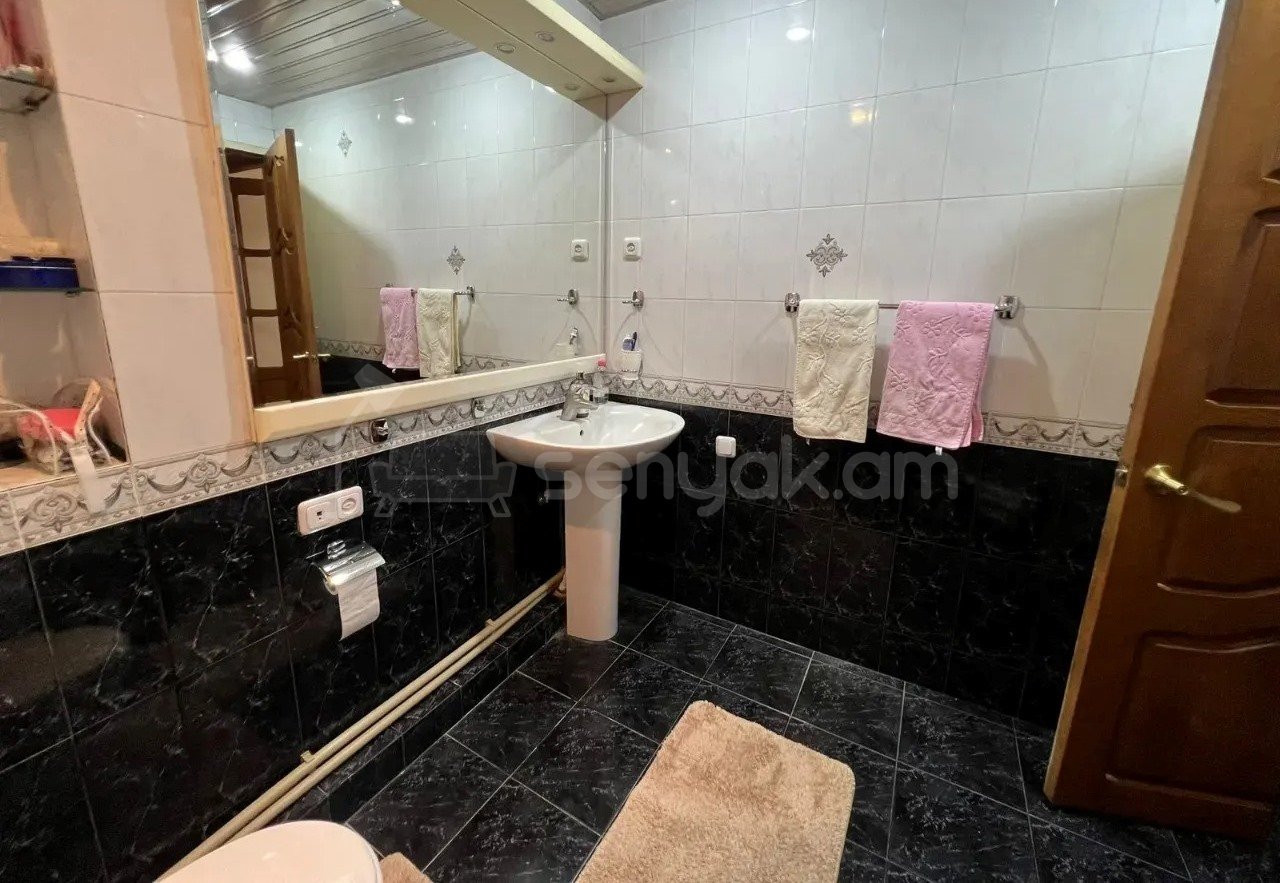 4 Սենյականոց Բնակարան, 89քմ, 2/9 հարկ, Կապիտալ Վերանորոգված