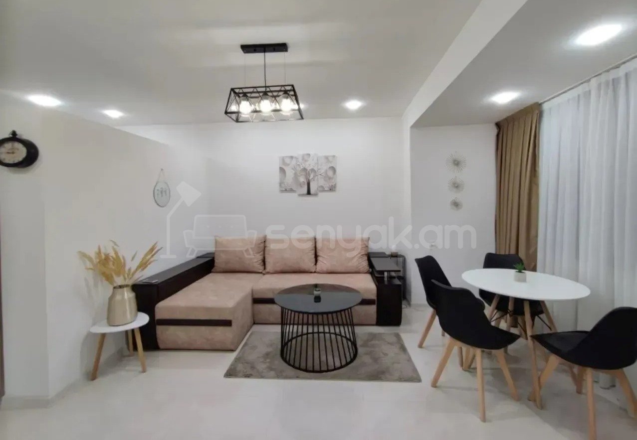 2 Սենյականոց Բնակարան Քարե Շենքում, 45քմ, 3/5 հարկ, Կապիտալ Վերանորոգված