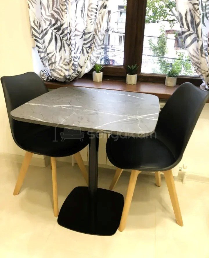 2 Սենյականոց Բնակարան Քարե Շենքում, 45քմ, 3/5 հարկ, Կապիտալ Վերանորոգված
