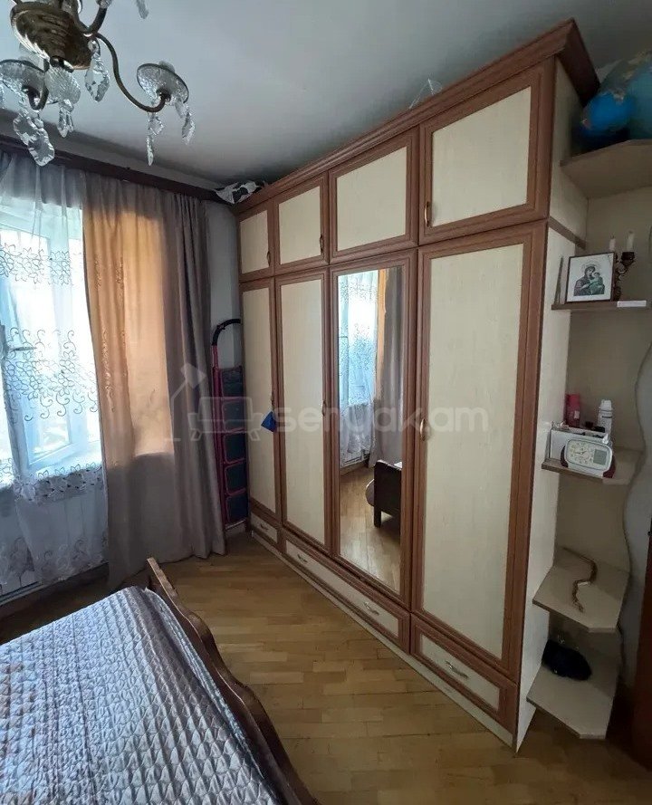 4 Սենյականոց Բնակարան Քարե Շենքում, 76քմ, 2/5 հարկ, Կապիտալ Վերանորոգված