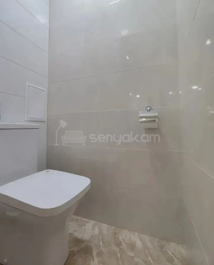 2 Սենյականոց Բնակարան Քարե Շենքում, 45քմ, 3/5 հարկ, Կապիտալ Վերանորոգված